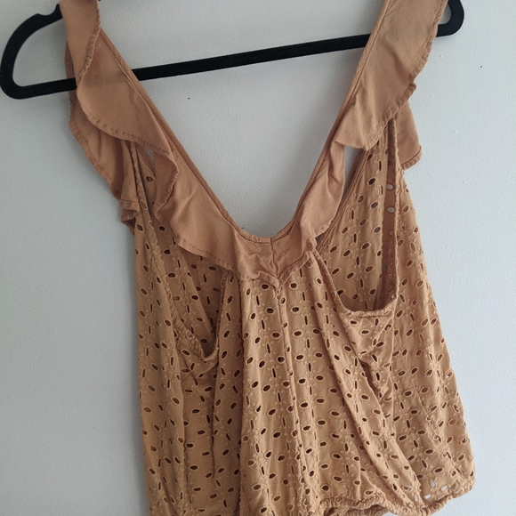Free people eyelet tank top with ruffles M - Picture 6 of 8